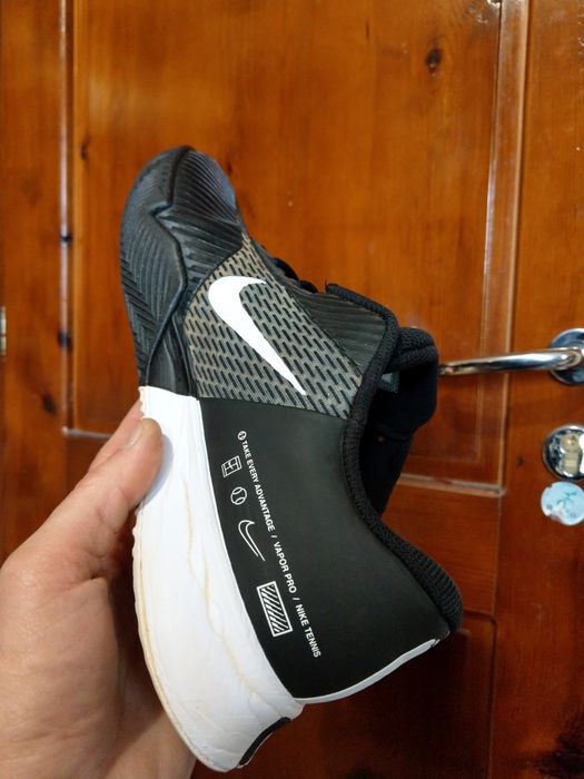 Резервирани.Nike Air Zoom Vapor pro 42,5нм. 27,0см.
