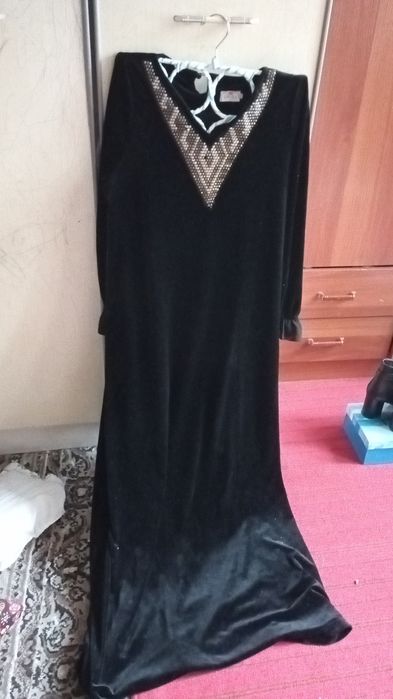 Kelinlar bor Sarpo va vecherni kiyimlar.