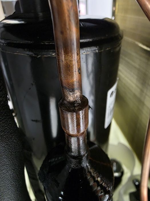 (С ДЕФЕКТ!) Компактен мобилен климатик 4в1, 9000 BTU с фреон и компресор, с дистанционно и комплект за монтаж, KGOGO