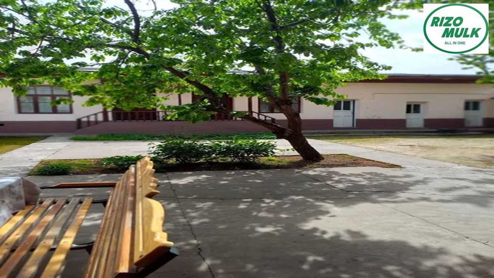 Олмозор туманида 4 сотихли ховли сотилади. NR494/31