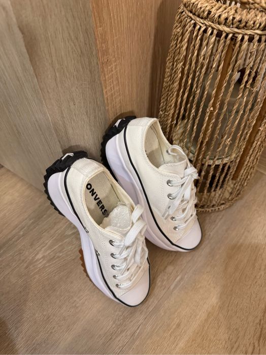 Чисто нови кецове Converse