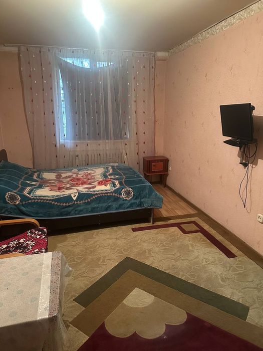 Аренда 1 хона 1 этаж бульвар иняз оркасида