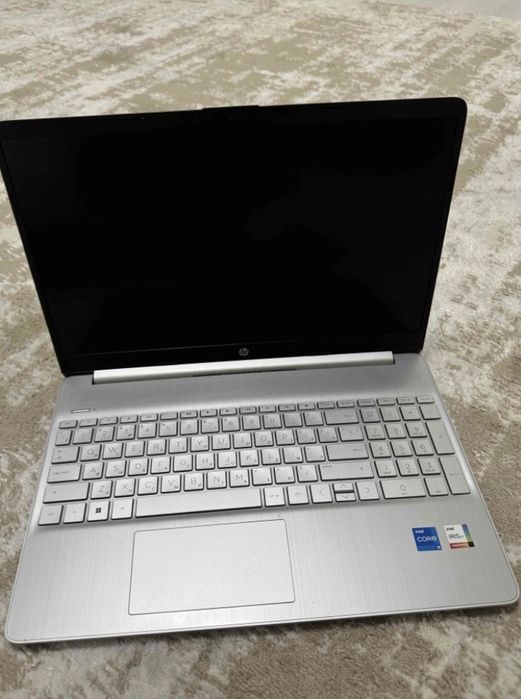Продам ноутбок HP 15s
