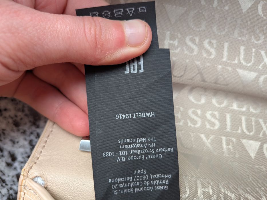 Geantă de umăr bej Guess Luxe originală piele cu lanț