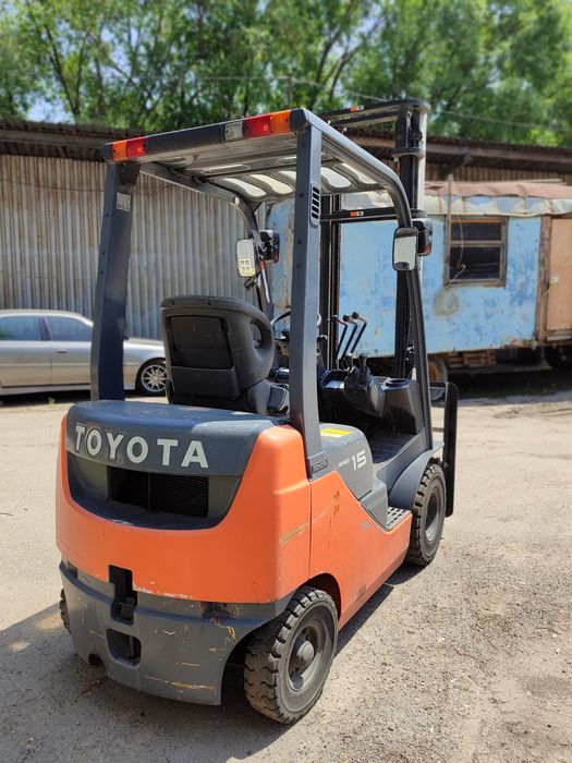 Погрузчик TOYOTA 8FG15