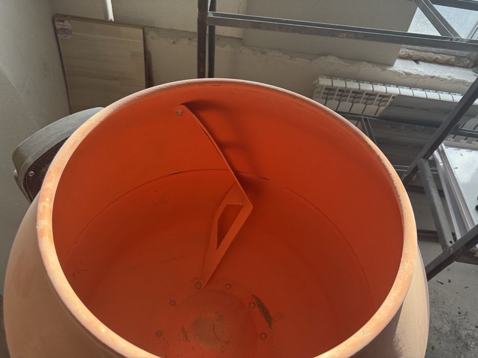 Бетономешалка 200л