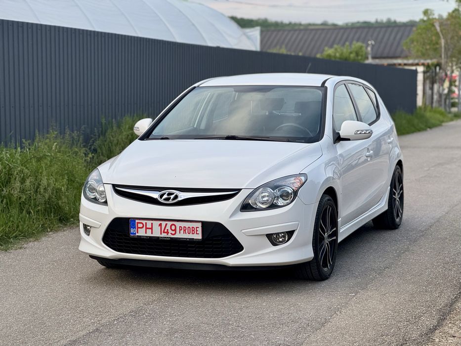 Hyundai i30 Fifa Edition 1.4 MPI / Benzina / 2012 / Euro 5 / Garantie / Posibil rate