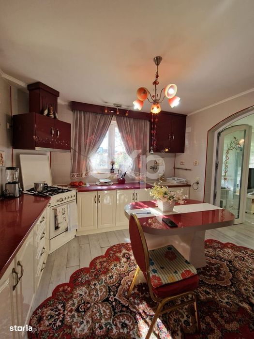 Casa de vanzare  225 mp ,Marginenii de Sus , DB