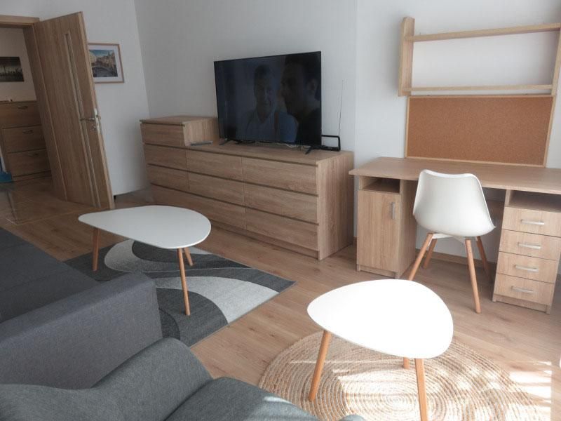 Дава се под наем Двустаен апартамент в Пловдив, Център - 67 кв.м за 612 € - Снимка #1