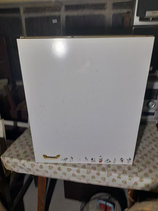 Кухненски шкафове,Ракла и бюро