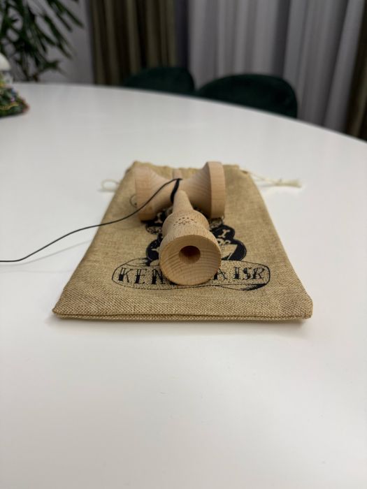 Vand Kendama Israel Weight matched rhino clear noua!