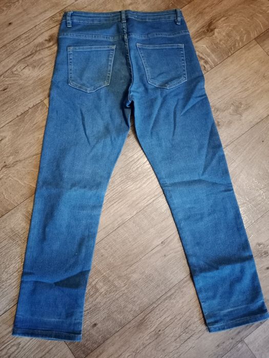 Школьные брюки и джинсы