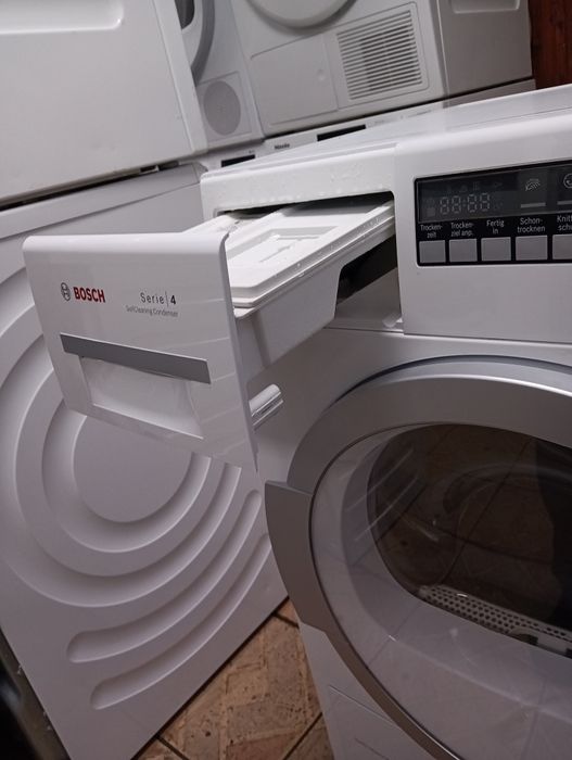 Сушилня с термопомпа Бош Bosch Serie 4 A++ 8кг  с две години гаранция!