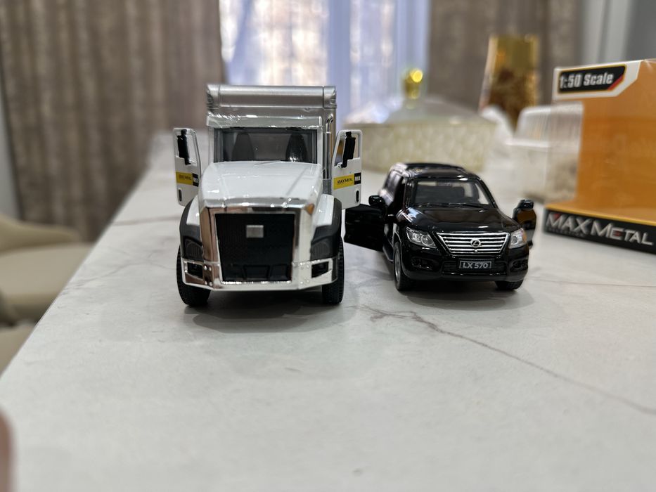 Машинка железная