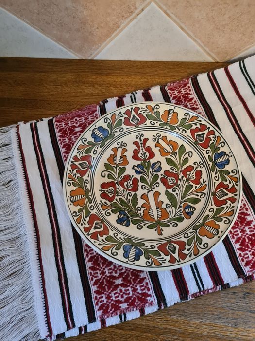 Set cadou-Decor tradițional-Farfurii pictate manual-Stergare-Romanesc