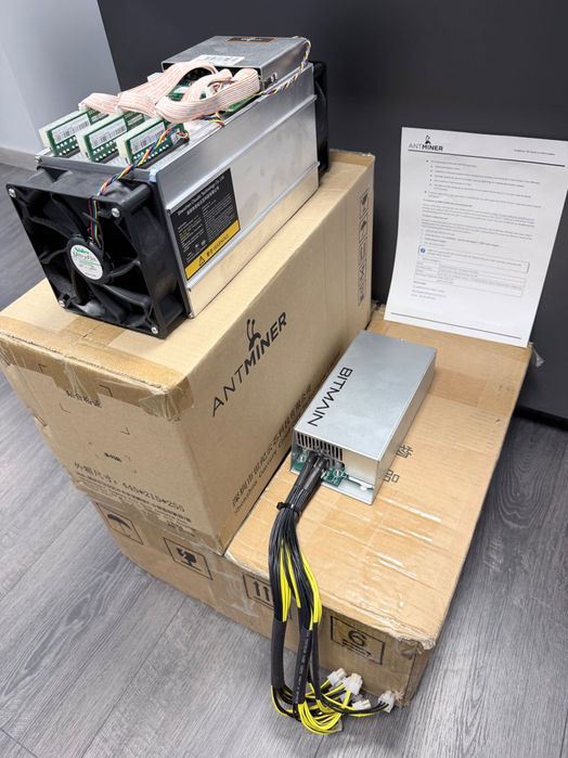 Bitmain Antminer S9-14Th-Нови-Налични Биткойн копачки