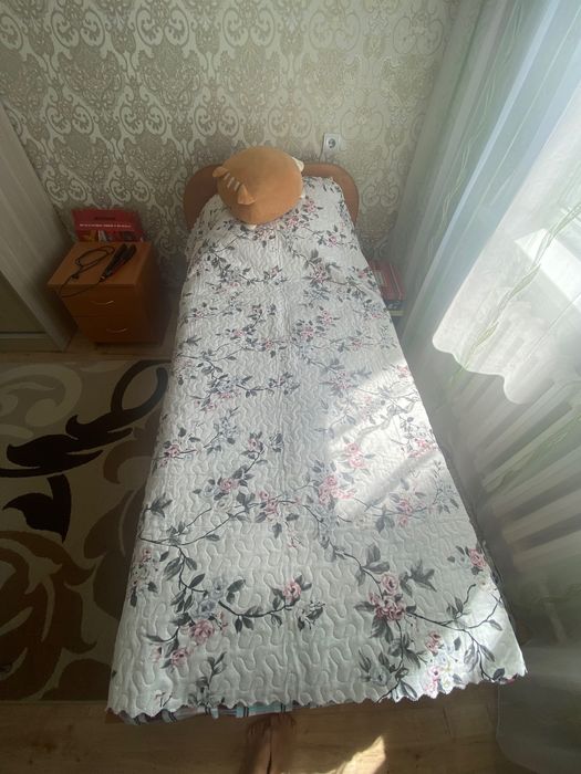 Односпальная кровать