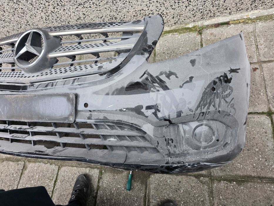 Предна и задна броня за w447