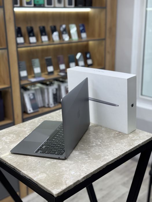 MacBook Air M1,2020 / PhoneLab