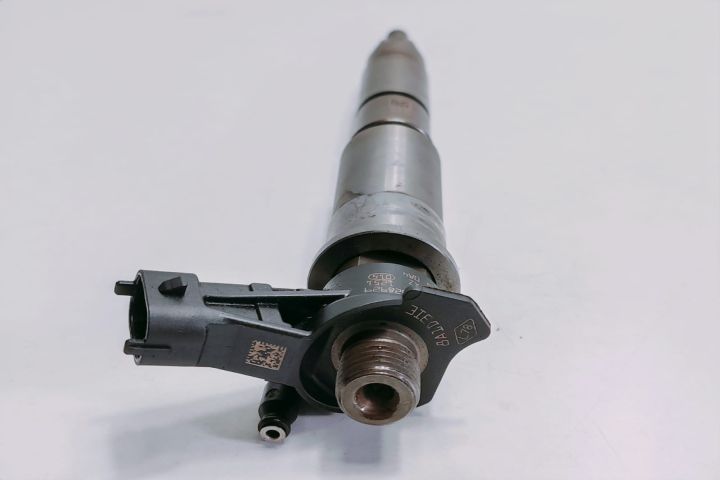 Injector 2.0 dci 0445115084 Renault Scenic a 3-a generatie seria