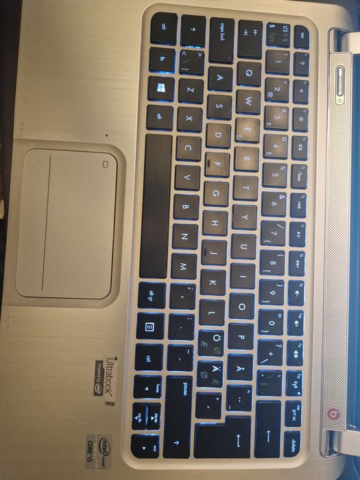 Vand laptop HP Spectre XT, I5 gen 3, 4gb Ram, ssd 128gb