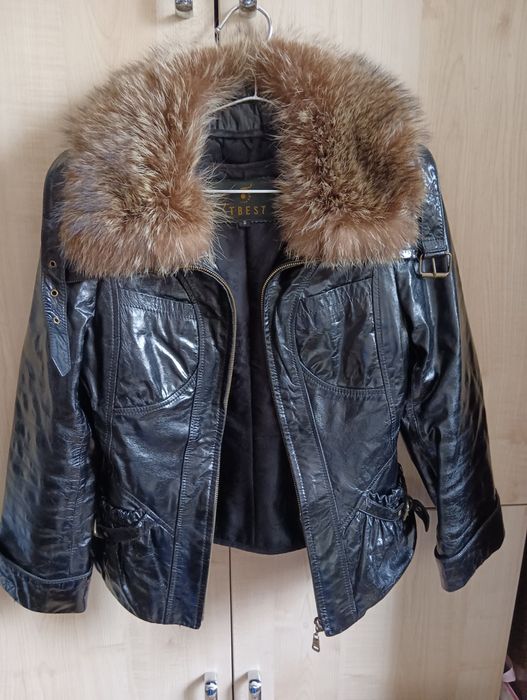 Продам женскую кожаную куртку