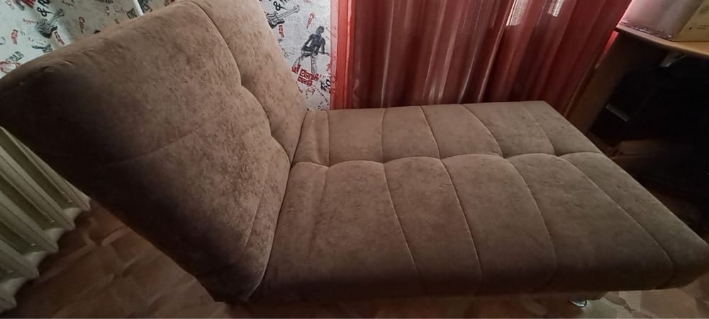 Оттоманка с тремя вариантами положения