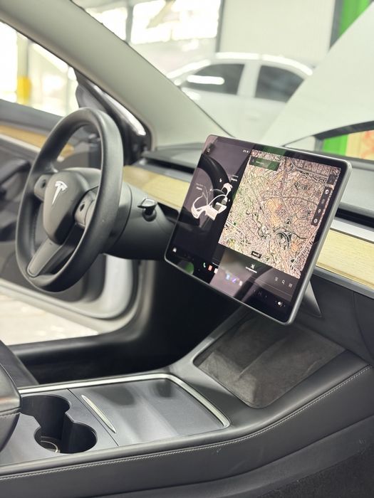 Tesla Model 3 Тесла Модел 3.