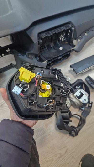 Kit airbag volan pasager plansa bord 4 centuri Skoda Octavia 4