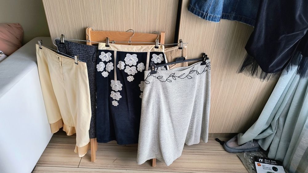 Поли дънкови джинсови вълнени ленени 20 бр за 20 лв.