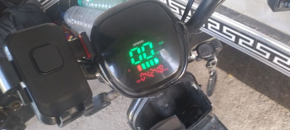 Elektro   skuter