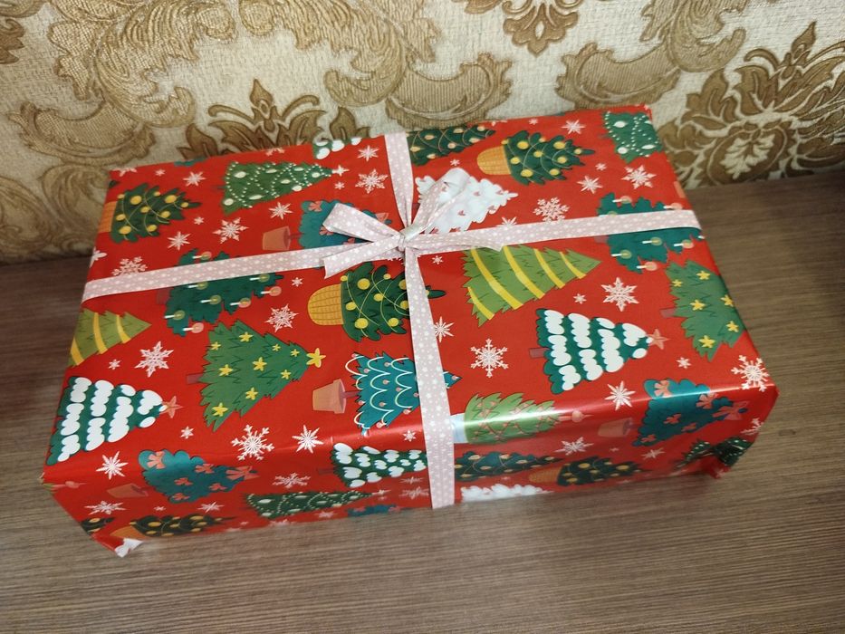 Продам новогодние подарки