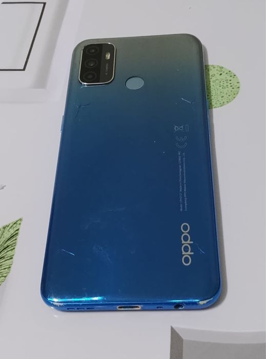 OPPO телефон бу в хорошом состоянии