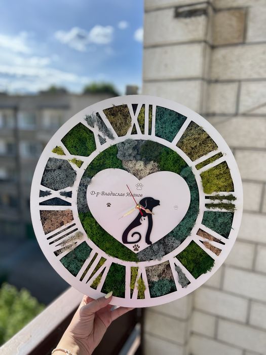 Часовник със скандинавски мъх