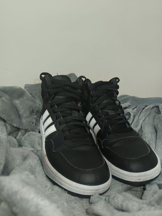 Adidași negri cu alb, mărimea 36