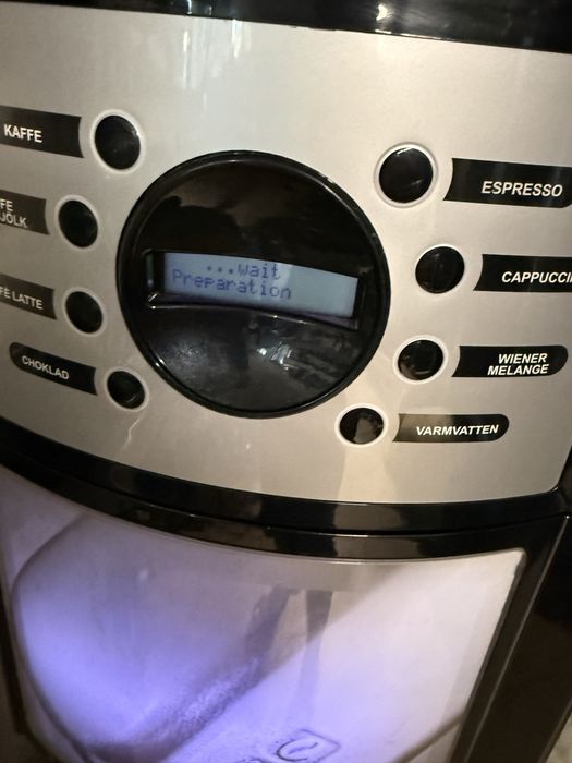 Bianchi Gaia,aparat cafea 1 macinator boabe,2 instant ciocolata si lapte,an2014