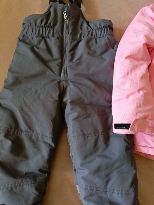 Продам зимний комбинезон на девочку