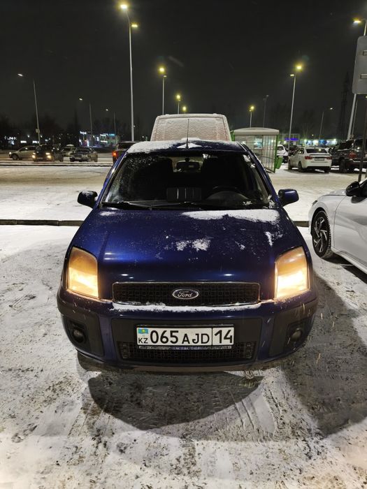 Продам надёжного FORD'a