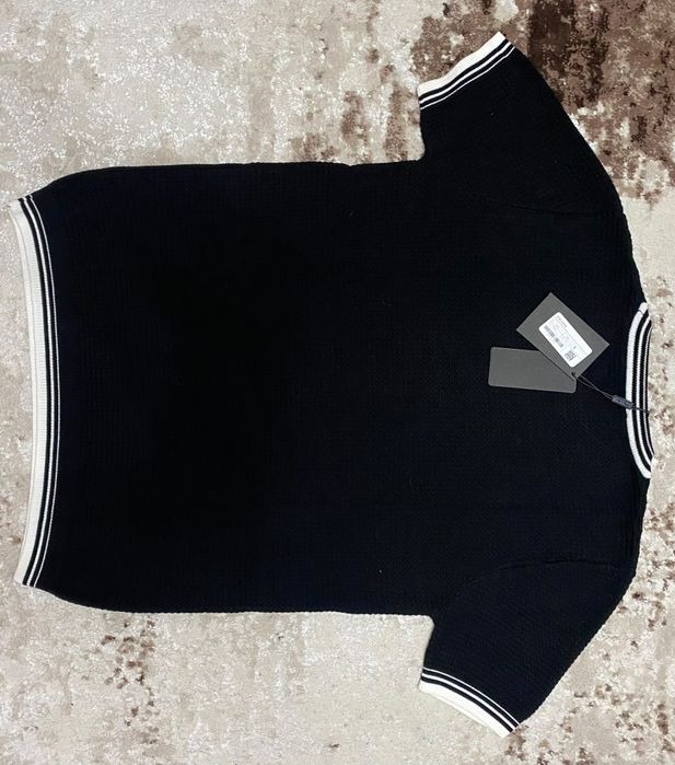 Vand tricou elegant nou de barbati