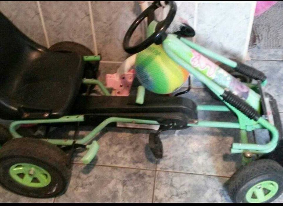 Kart cu pedale profesional copii 4-9 ani, reglabil,ca nou.