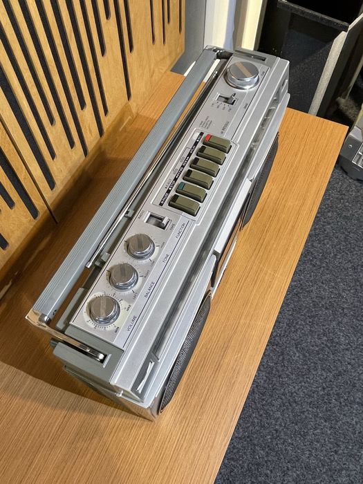 Radio casetofon boombox sanyo reconditionat si perfect functional