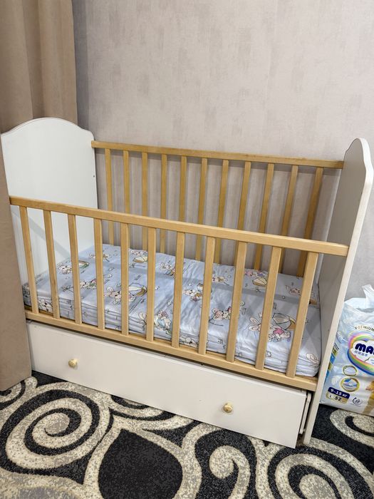 Кровать и матрас