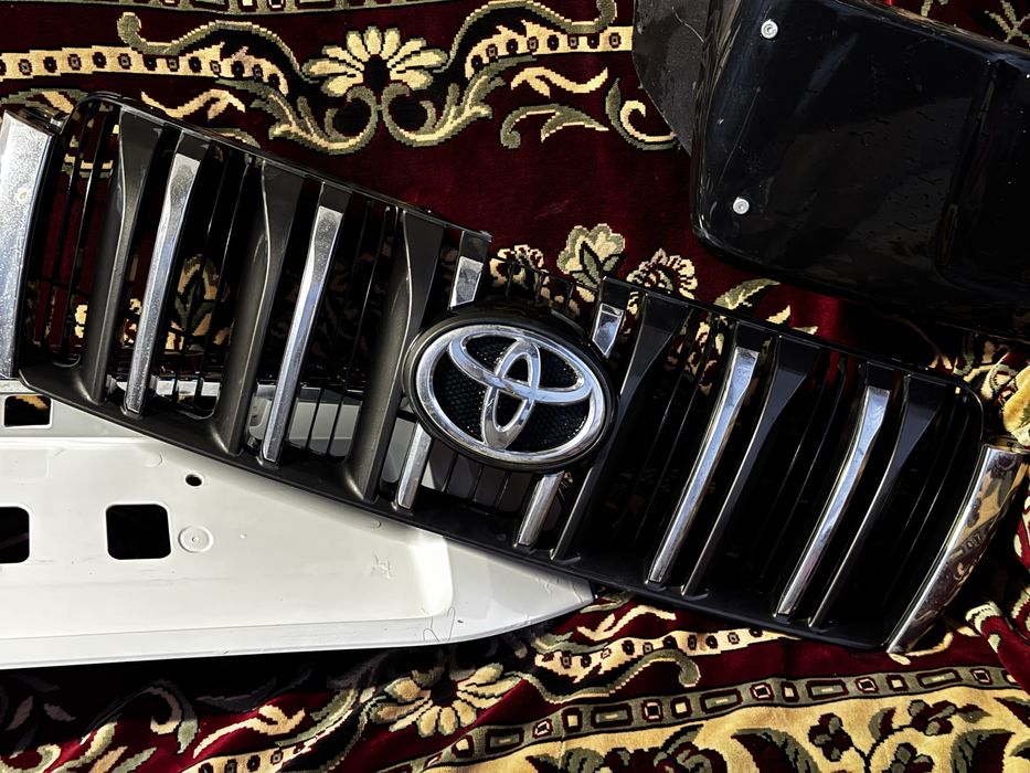 Решетка радиатора на Прадо 150