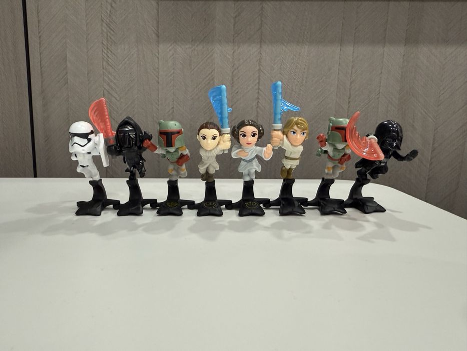 Игрушки Киндер StarWars