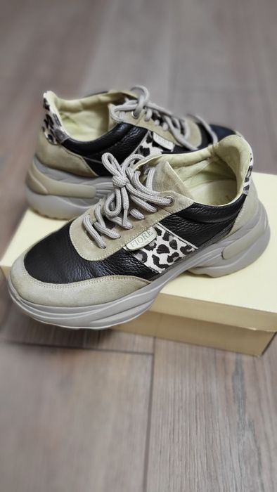 Маратонки- естествена кожа