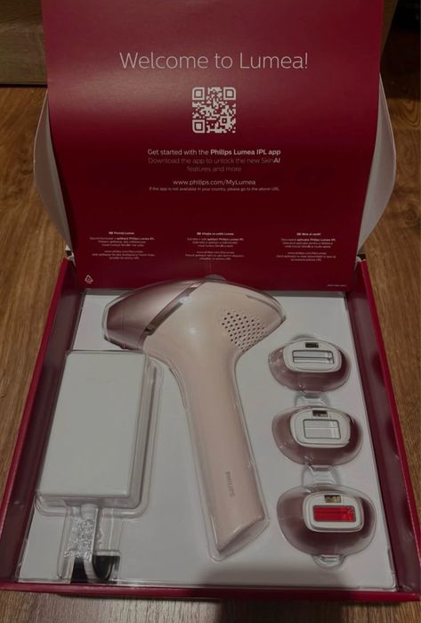 фотоепилатор Philips Lumea IPL 9900, модел BRI977/00