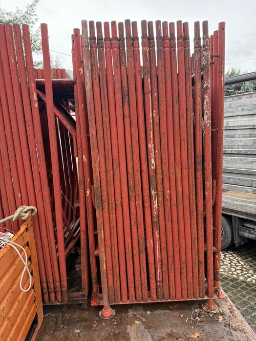 Schela metalica - Italia