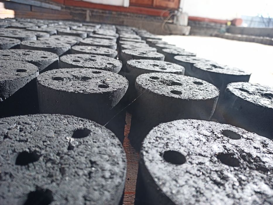 Briket stanok va shestirna reduktorlar sotiladi