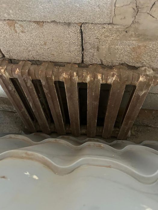 Продам печь , трубу и батареии