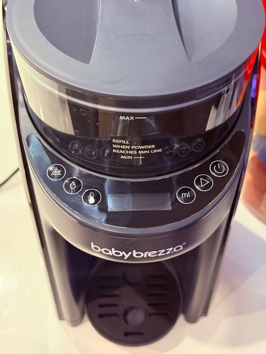 Машина за адаптирано мляко Baby brezza